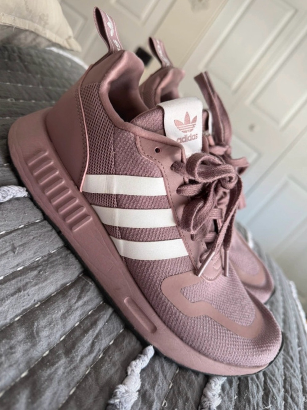 Adidas Multix sneakers Women’s Rose Pink Casual Sneakers with White Stripes